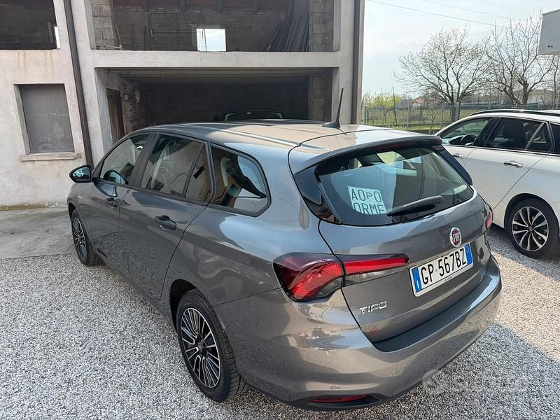 Usata Fiat Tipo Sport 131 CV (96 kW) 2023 Grigio Station wagon