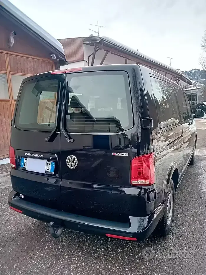 Usata VW Caravelle Comfortline 150 CV (110 kW) 2020 Nero Furgone