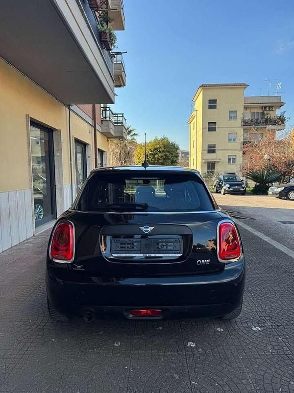Usata Mini ONE 102 CV (75 kW) 2021 Other Utilitaria