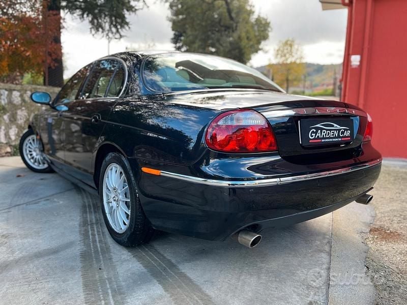 Usata Jaguar S-Type Executive 207 CV (152 kW) 2006 Nero Berlina