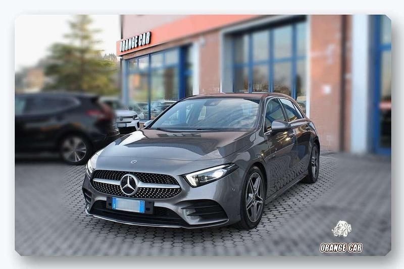 Grigio Usata 2019 Mercedes A200 Premium Tre volumi | 20.900 € (Ottimo prezzo) - Immagine 1/4