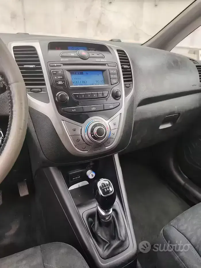 Usata Hyundai ix20 90 CV (66 kW) 2012 Bianco Utilitaria