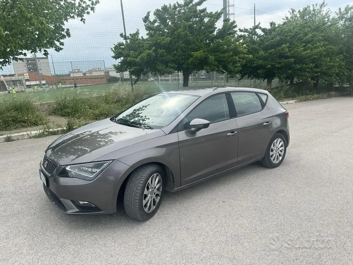 Usata Seat Leon 110 CV (80 kW) 2015 Grigio Berlina
