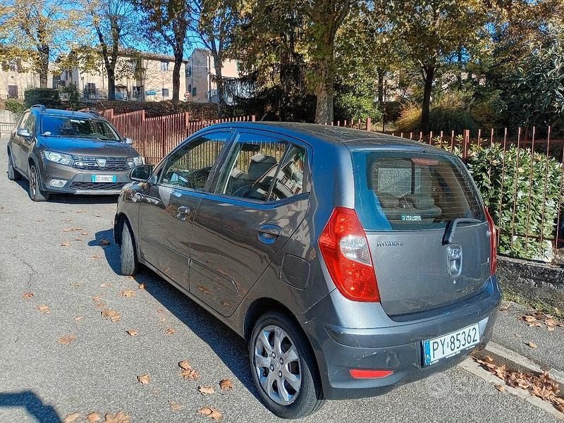 Usata Hyundai Accent 86 CV (63 kW) 2013 Grigio Berlina