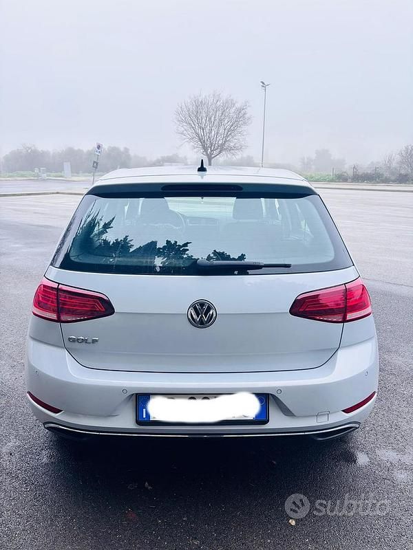 Usata VW Golf VII Business 116 CV (85 kW) 2018 Grigio Berlina