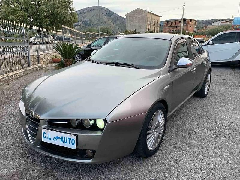 Usata Alfa Romeo 159 150 CV (110 kW) 2008 Grigio Berlina