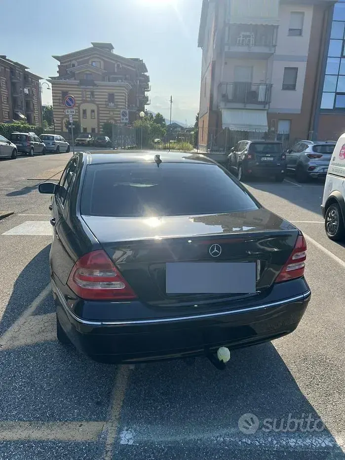 Usata Mercedes 200 Elegance 163 CV (119 kW) 2000 Nero Berlina