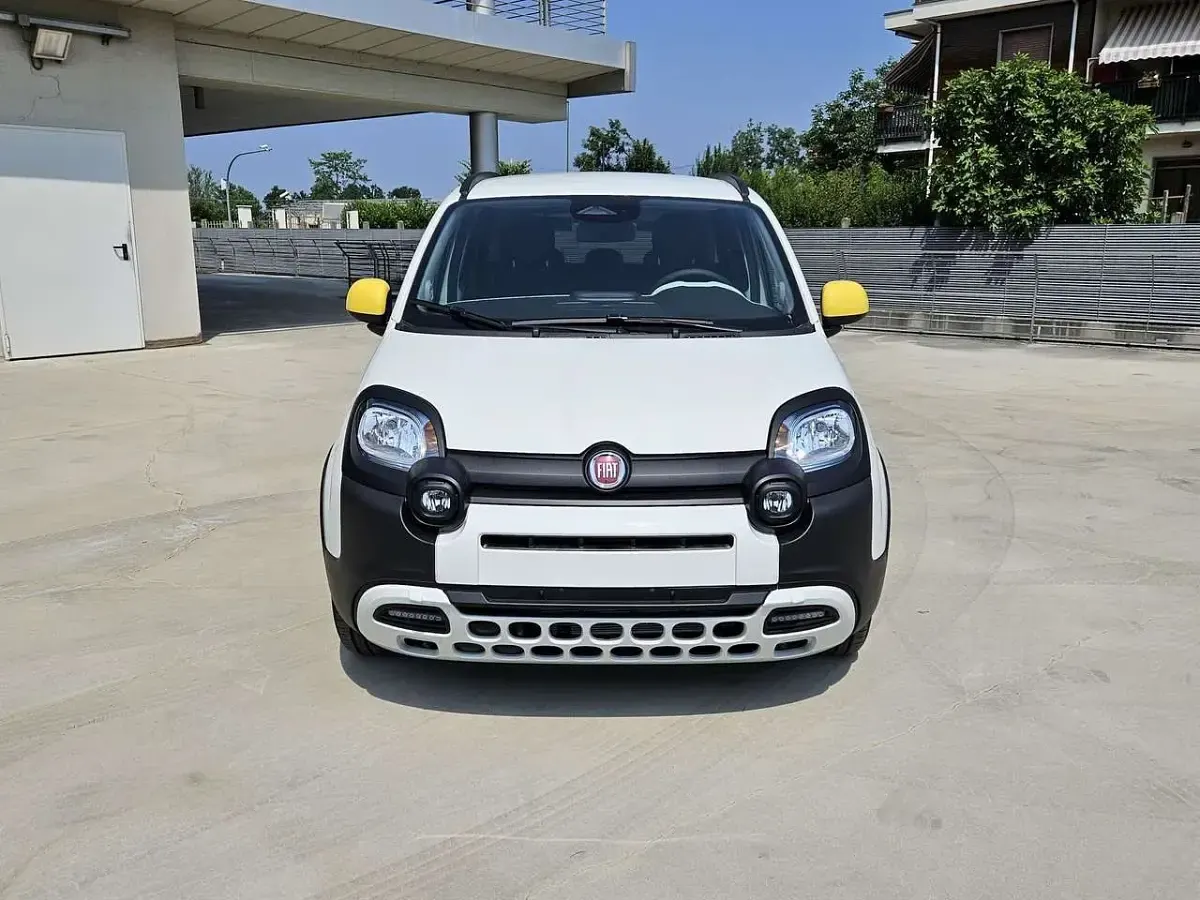 Nuova Fiat Panda Cross Cross 65 CV (47 kW) 2026 Other Utilitaria