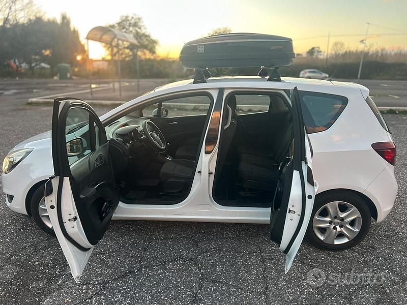 Usata Opel Meriva 2017 Bianco Monovolume