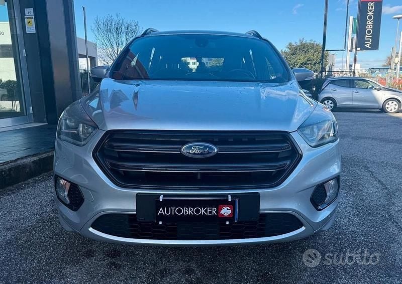 Usata Ford Kuga ST-Line 120 CV (88 kW) 2020 Grigio SUV