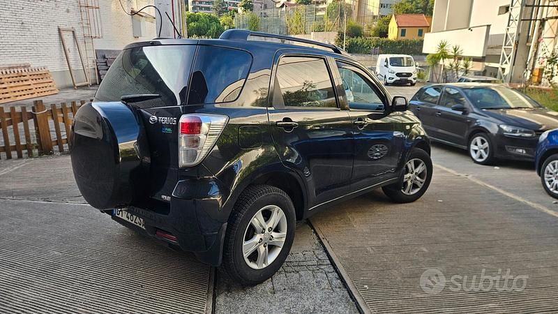 Usata Daihatsu Terios 105 CV (77 kW) 2010 Nero SUV