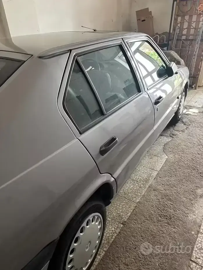 Usata Alfa Romeo 33 88 CV (64 kW) 1994 Grigio Berlina