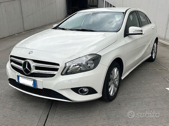 Usata Mercedes A180 Executive 108 CV (79 kW) 2015 Bianco Berlina