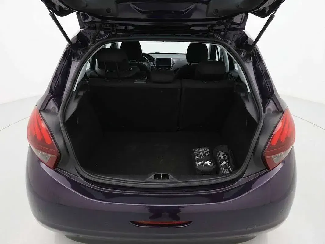 Usata Peugeot 208 Allure 75 CV (55 kW) 2018 Blu/azzurro Utilitaria