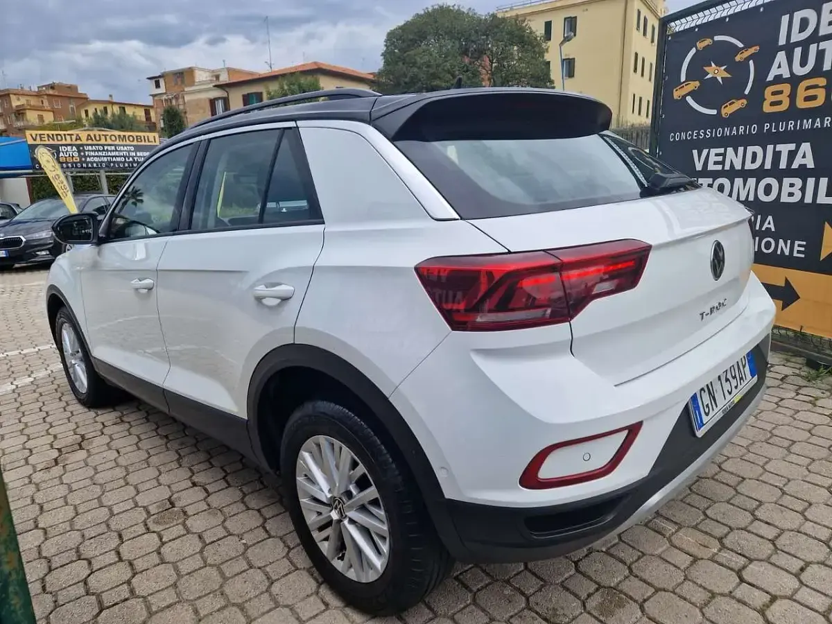 Usata VW T-Roc Life 110 CV (80 kW) 2023 Bianco SUV