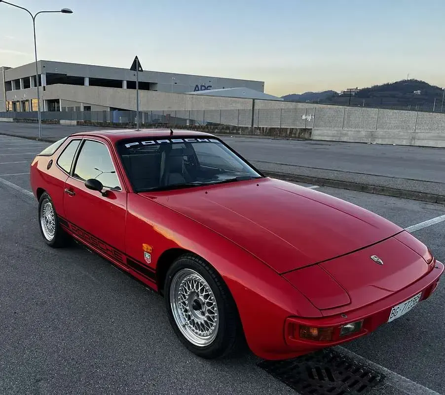 Usata Porsche 924 125 CV (91 kW) 1979 Rosso Coupé
