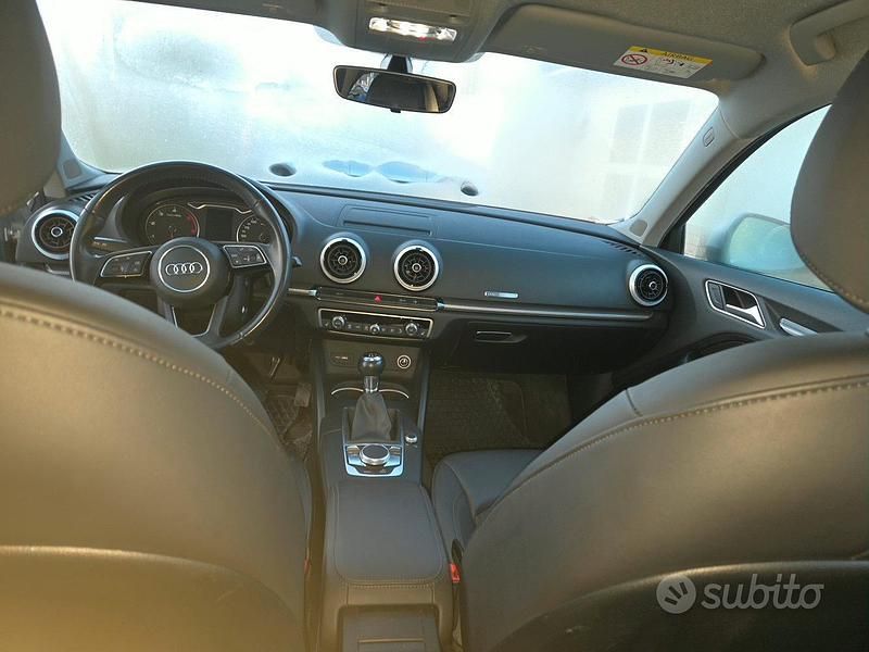 Usata Audi A3 Business 116 CV (85 kW) 2019 Grigio Berlina