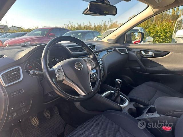 Usata Nissan Qashqai N-Connecta 110 CV (80 kW) 2016 Grigio(met.) SUV