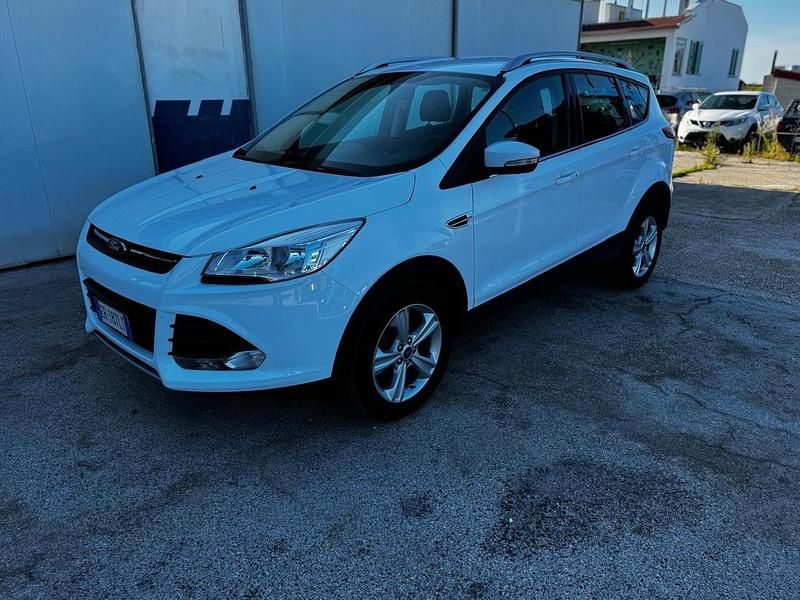 Usata Ford Kuga Titanium 140 CV (102 kW) 2013 Bianco SUV