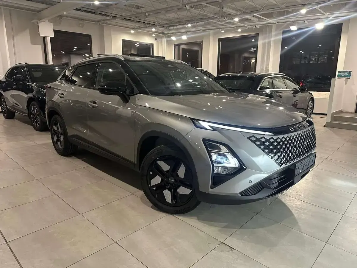 Nuova Omoda 5 147 CV (108 kW) 2026 Khaky white SUV
