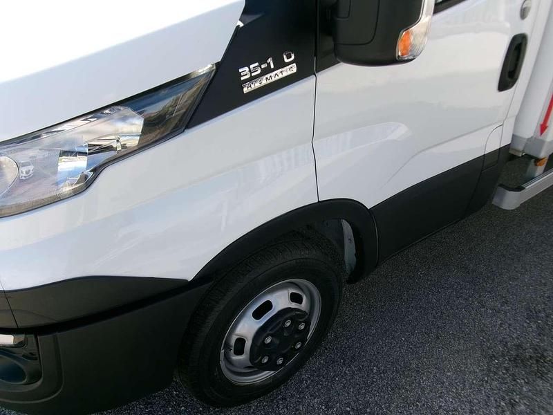 Usata Iveco Daily 136 CV (100 kW) 2018 Bianco Berlina