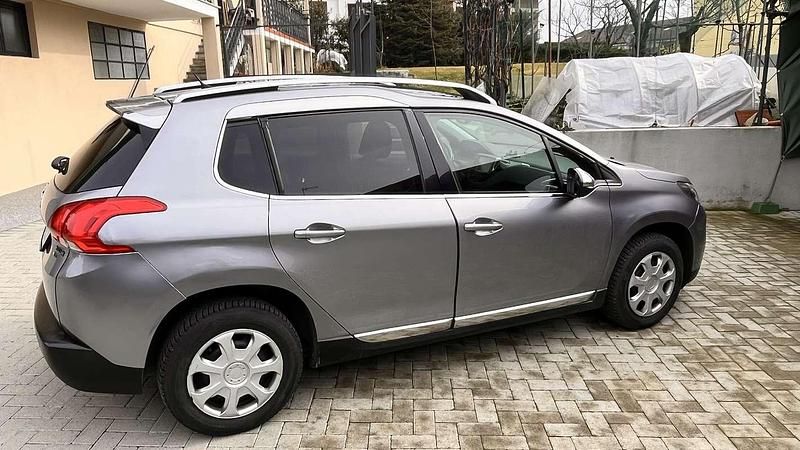 Usata Peugeot 2008 Allure 115 CV (84 kW) 2014 Grigio SUV