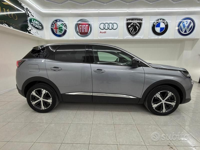 Usata Peugeot 3008 Allure 131 CV (96 kW) 2023 Grigio SUV