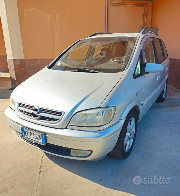 Grigio Usata 2004 Opel Zafira Elegance Monovolume | 500 € (Super prezzo) - Immagine 1/4