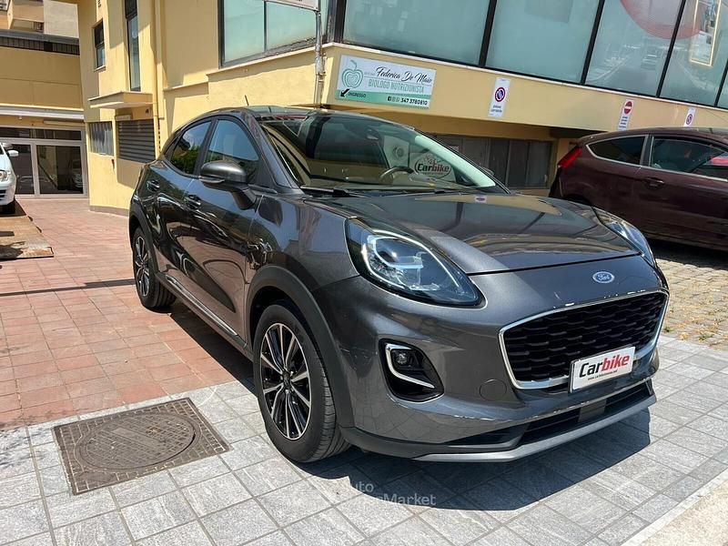 Usata Ford Puma Titanium 125 CV (91 kW) 2021 Gray Station wagon