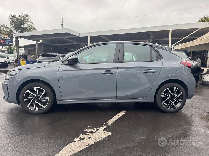 Usata Opel Corsa 75 CV (55 kW) 2024 Grigio Utilitaria