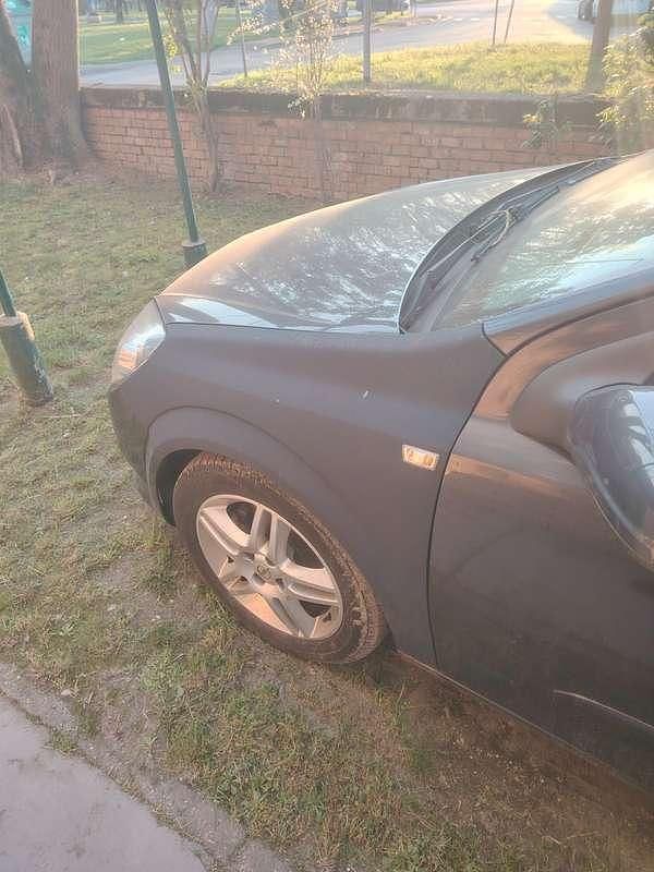 Usata Opel Astra GTC Enjoy 90 CV (66 kW) 2007 Coupé