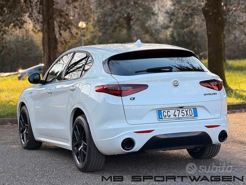 Usata Alfa Romeo Stelvio Veloce 210 CV (154 kW) 2022 Bianco SUV