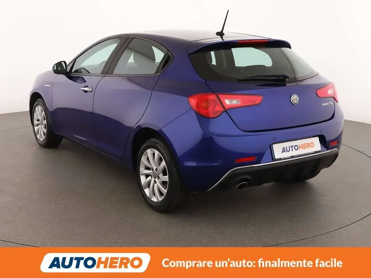 Usata Alfa Romeo Giulietta Business 120 CV (88 kW) 2019 Blu/azzurro Utilitaria