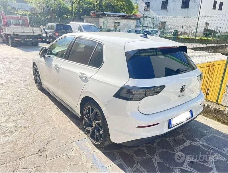 Usata VW Golf VIII GTE 245 CV (180 kW) 2022 Bianco Berlina
