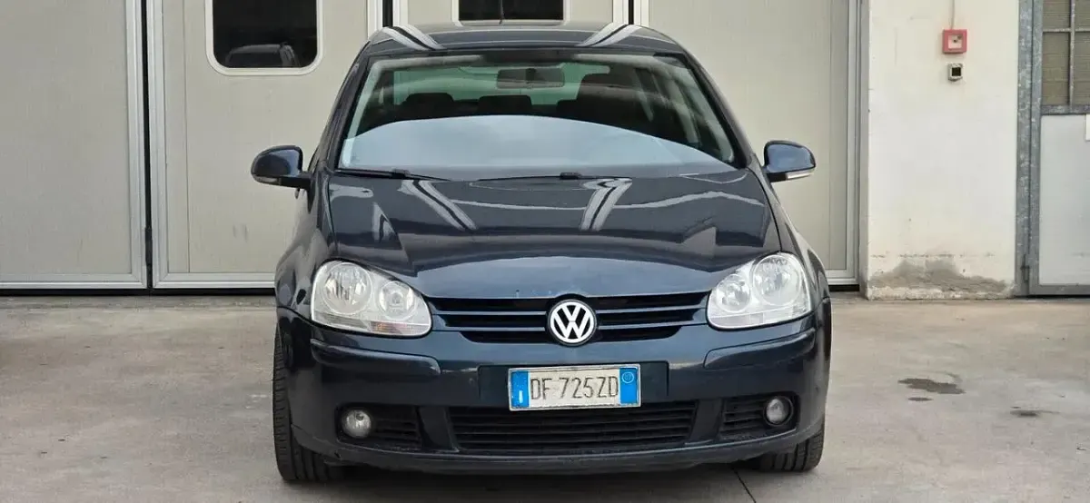 Usata VW Golf V GT 105 CV (77 kW) 2007 Grigio Berlina