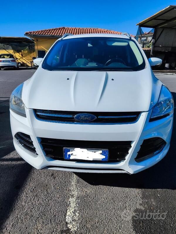 Usata Ford Kuga Titanium 150 CV (110 kW) 2015 Bianco SUV