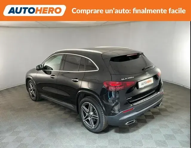 Usata Mercedes GLA200 AMG line 150 CV (110 kW) 2024 Nero SUV