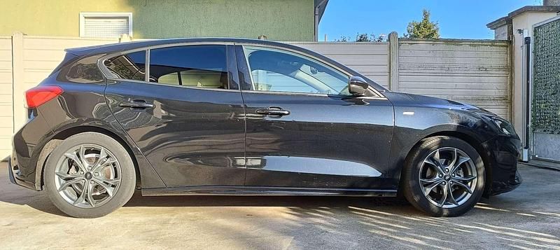Usata Ford Focus ST-Line 125 CV (91 kW) 2020 Nero Berlina
