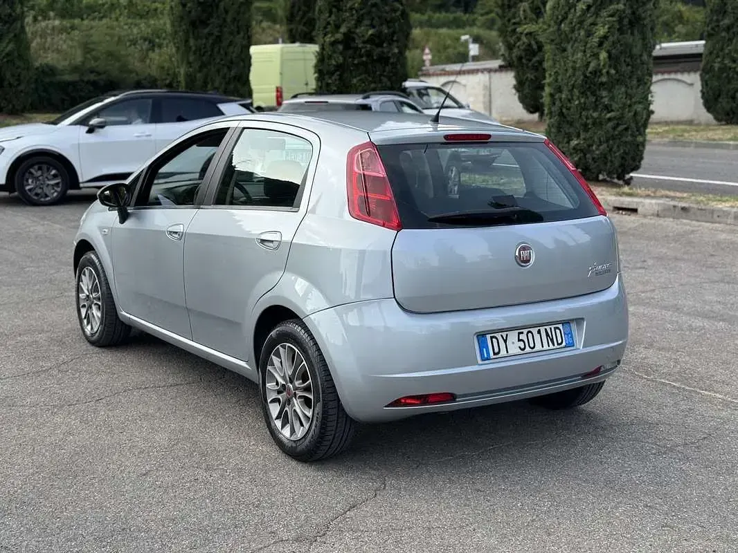 Usata Fiat Grande Punto 77 CV (56 kW) 2009 Utilitaria