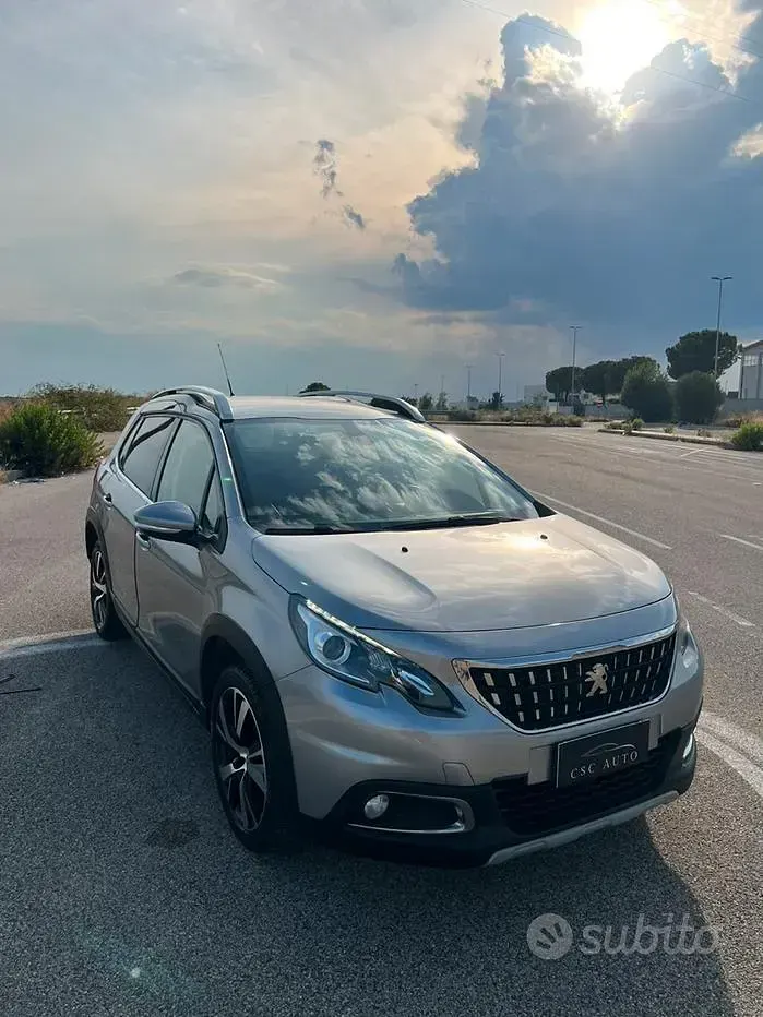 Usata Peugeot 2008 100 CV (73 kW) 2016 Grigio SUV
