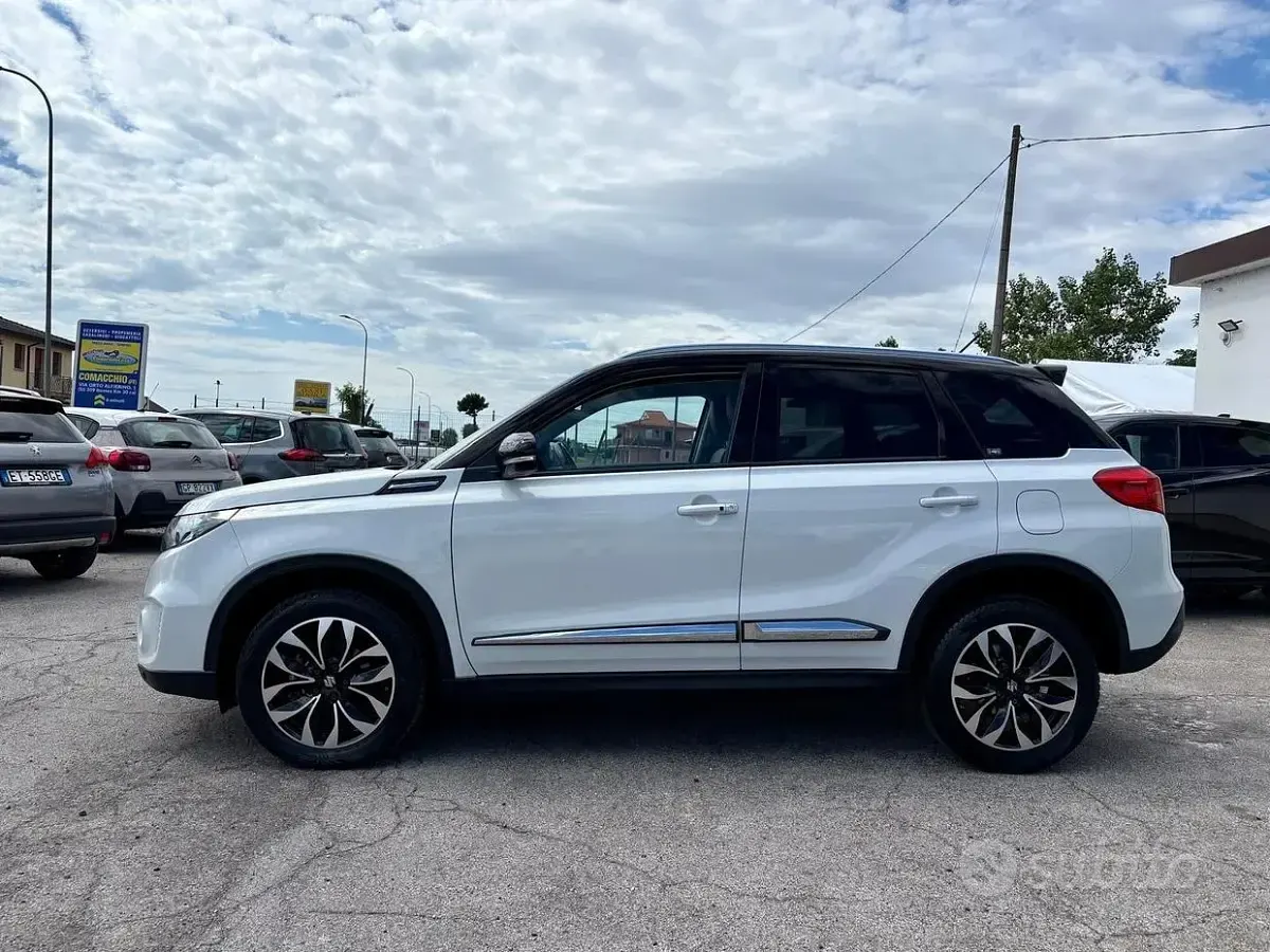 Usata Suzuki Vitara 120 CV (88 kW) 2016 Bianco SUV