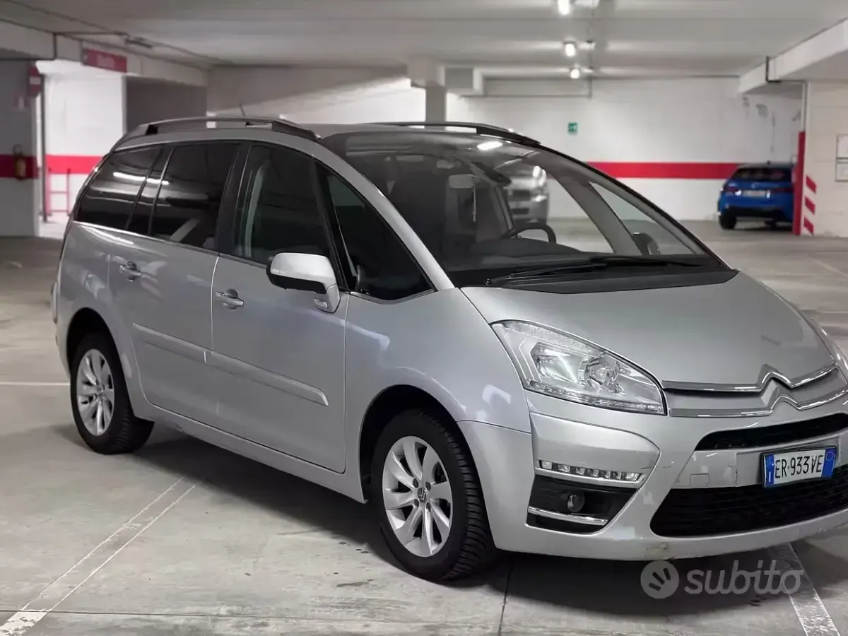 Begagnad Citroën C4 Picasso Exclusive 116 HK (85 kW) 2013 Grå Minibuss
