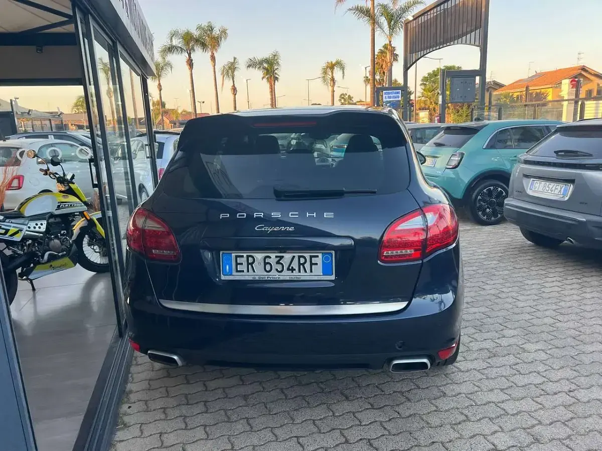 Usata Porsche Cayenne 245 CV (180 kW) 2013 Blu/azzurro SUV