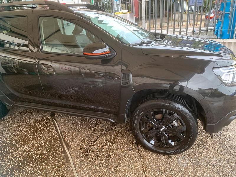 Nero Usata 2023 Dacia Duster Extreme Tre volumi | 16.500 € - Immagine 1/4