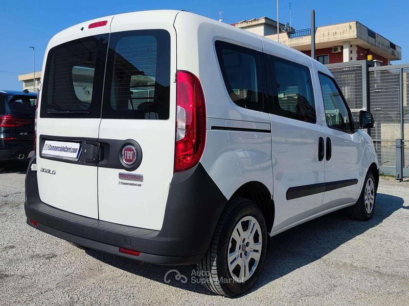 Usata Fiat Doblò 90 CV (66 kW) 2021 Bianco Monovolume