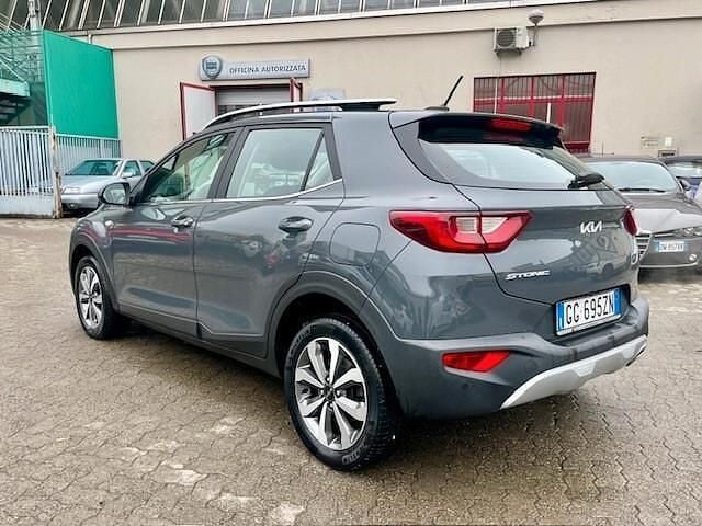 Usata Kia Stonic Style 101 CV (74 kW) 2021 Grigio SUV
