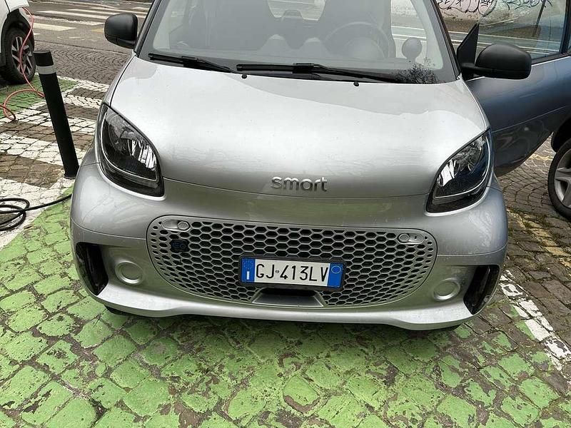 Usata Smart ForTwo Coupé Passion 41 kW (56 CV) 2022 Nero Utilitaria