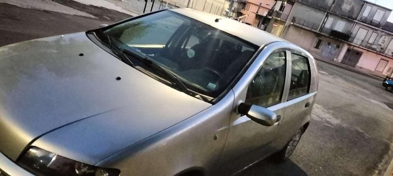 Usata Fiat Punto 80 CV (58 kW) 2003 Berlina