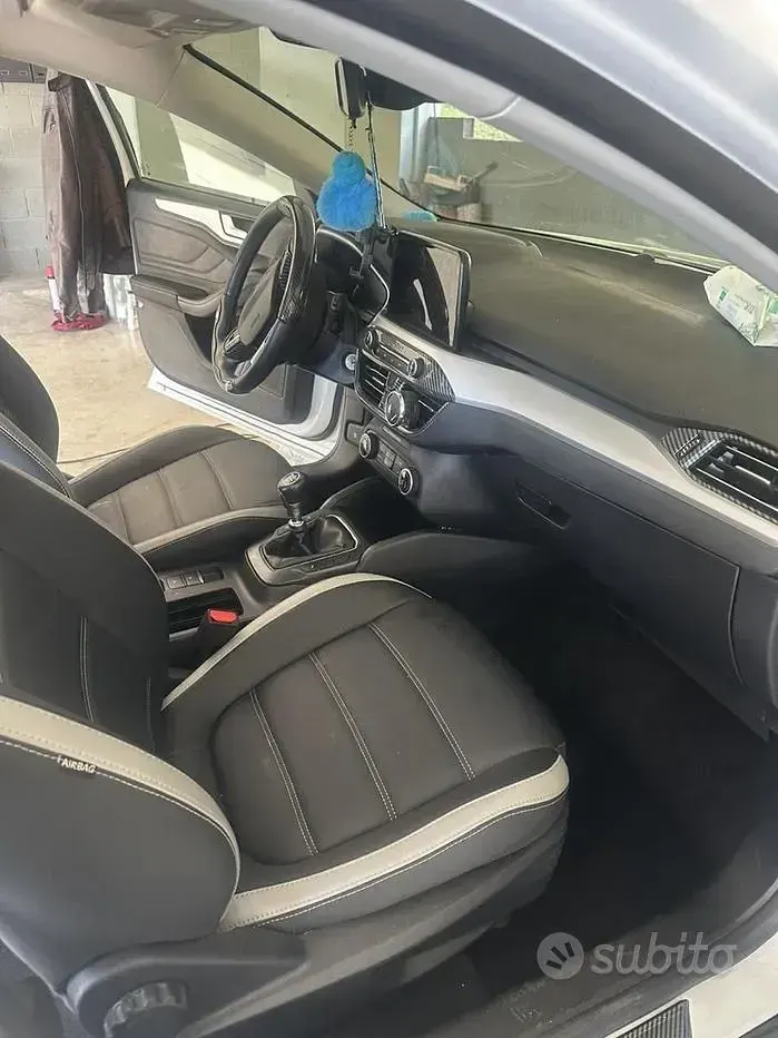 Usata Ford Focus 120 CV (88 kW) 2021 Bianco Station wagon