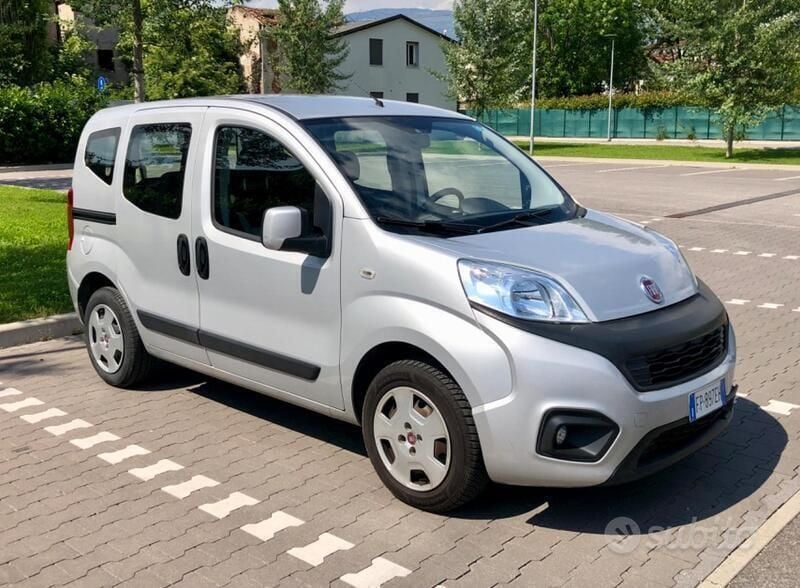 Usata Fiat Qubo Trekking 80 CV (58 kW) 2018 Grigio Monovolume